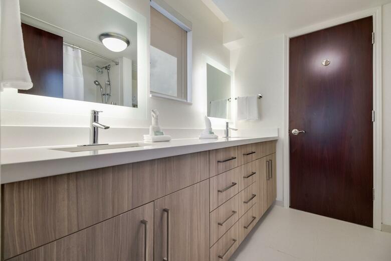 Hotel Springhill Suites By Marriott Dallas/stemmons