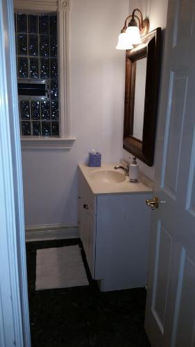 2142 West Walton Apartment