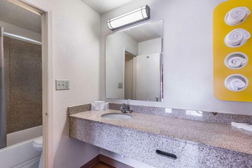 Motel 6 Mount Vernon