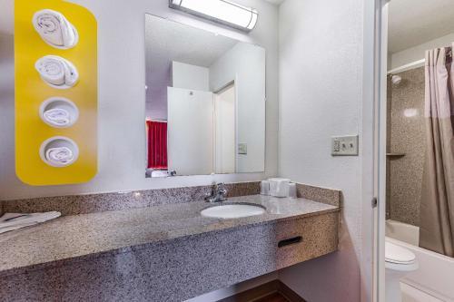 Motel 6 Mount Vernon