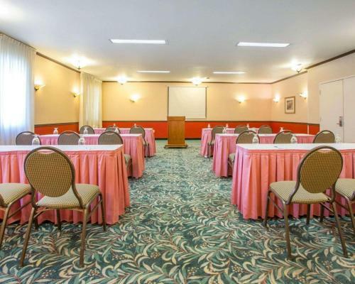 Hotel Clarion Inn South Holland