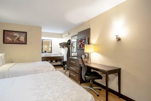 Hotel Red Roof Inn Plus+ Chicago - Willowbrook