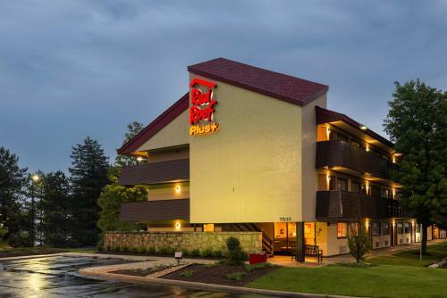Hotel Red Roof Inn Plus+ Chicago - Willowbrook