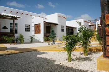 Hotel Tropicana & Bonaire Fun Apartments (.)