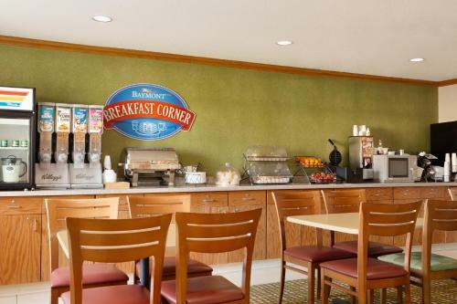 Hotel Baymont By Wyndham Salina