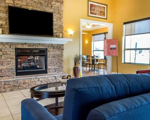 Hotel Comfort Inn And Suites Franklin