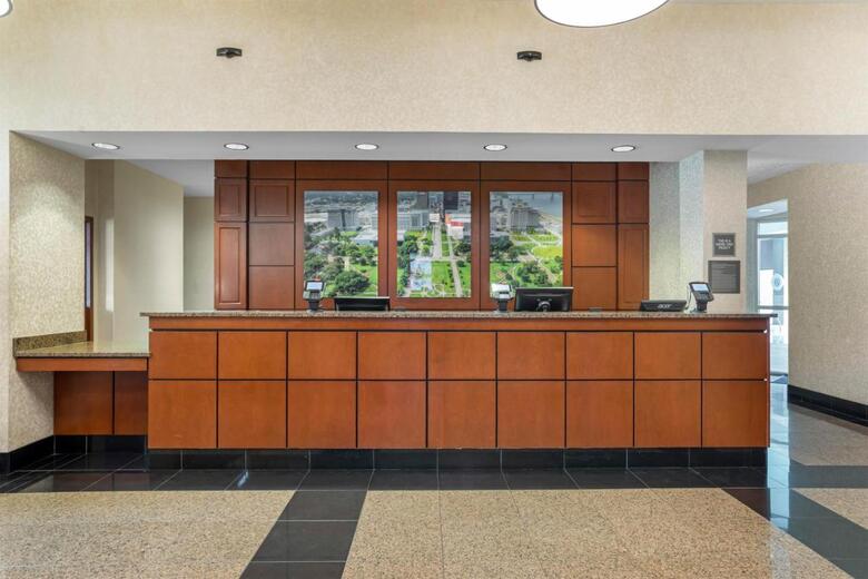 Hotel Drury Inn And Suites Baton Rouge