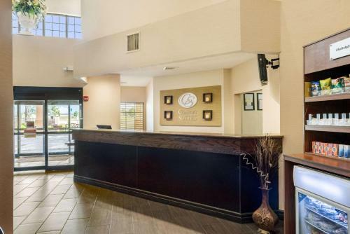 Hotel Comfort Suites Monroe