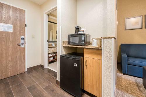 Hotel Comfort Suites Monroe