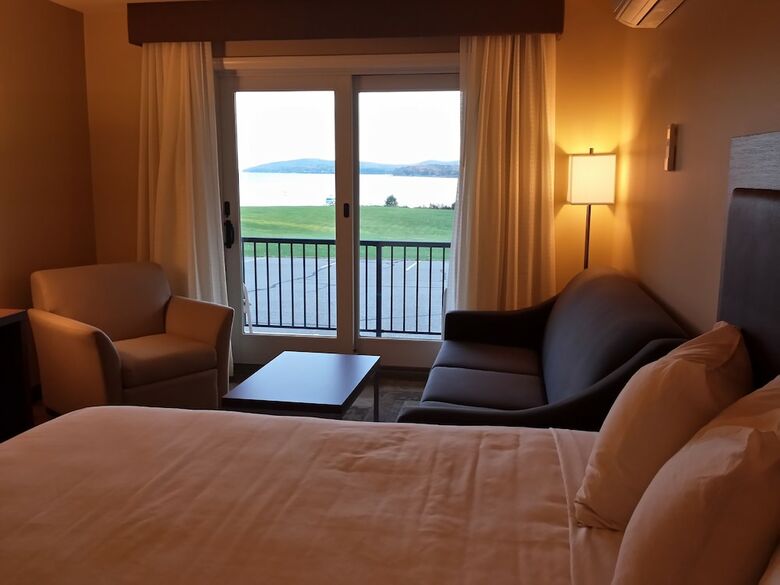 Hotel Belfast Harbor Inn
