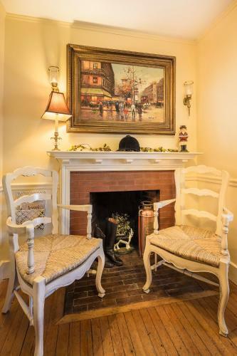Posada Hartstone Inn & Hideaway