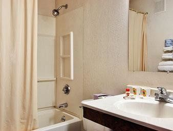 Hotel Super 8 Lewiston Auburn Area