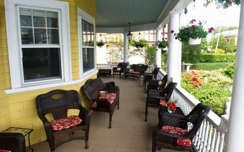 Posada Thornhedge Inn