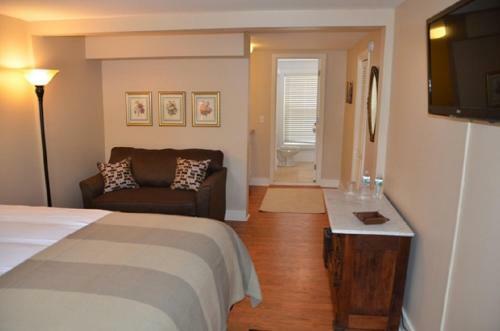 Bed & Breakfast Inn On Shore Road