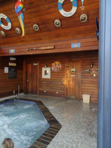 Beau Rivage Motel