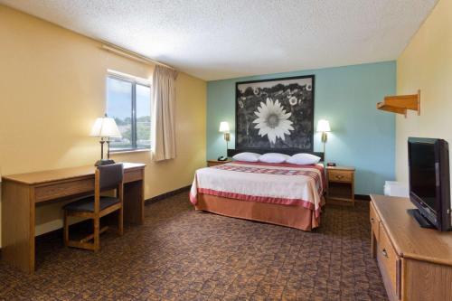 Hotel Super 8 Lexington Park/california Area