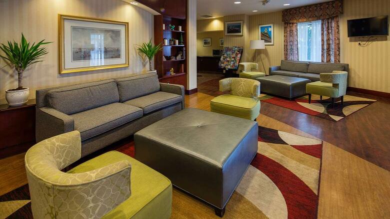 Hotel Best Western Plus Roundhouse Suites Boston