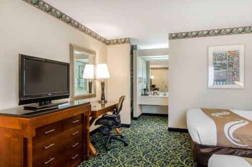 Hotel Quality Inn & Suites - Boston/lexington