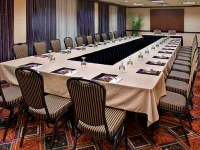 Radisson Hotel & Suites Austin Downtown
