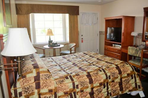 Maple Terrace Motel