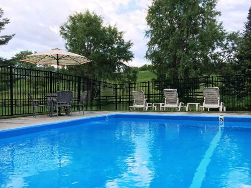 Maple Terrace Motel