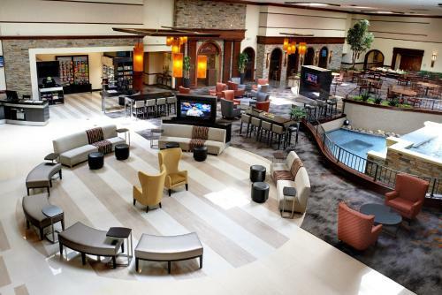 Hotel Doubletree By Hilton Dearborn