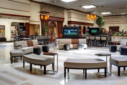 Hotel Doubletree By Hilton Dearborn