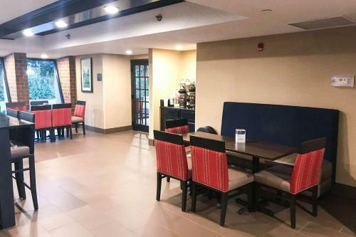 Hotel Comfort Inn Farmington Hills