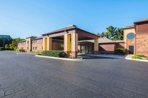 Hotel Quality Inn & Suites Holland