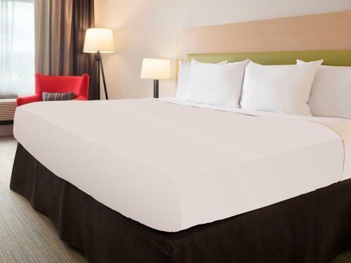 Hotel Country Inn & Suites Marquette