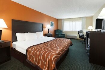 Motel Baymont Inn And Suites Midland