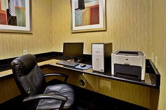 Holiday Inn Express Hotel & Suites Woodhaven