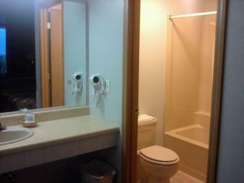 Hotel Quail's Nest Inn & Suites