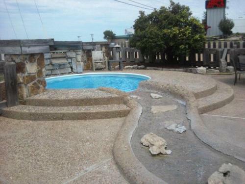 Hotel Quail's Nest Inn & Suites
