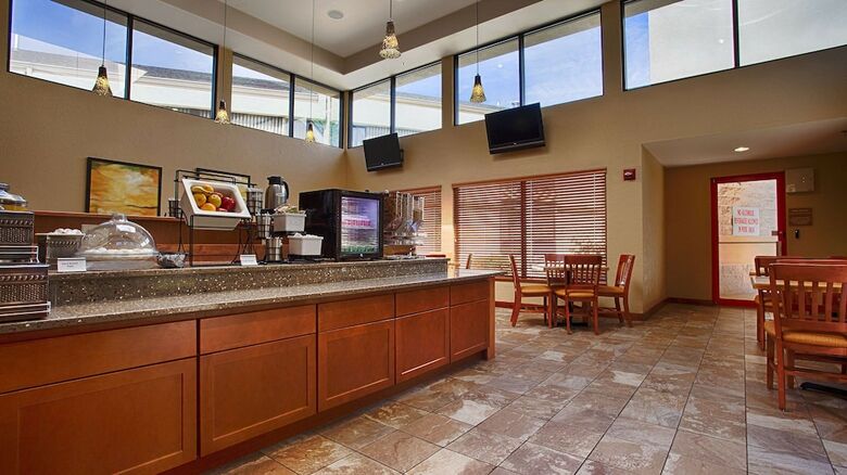 Best Western Plus York Hotel And Conference Center
