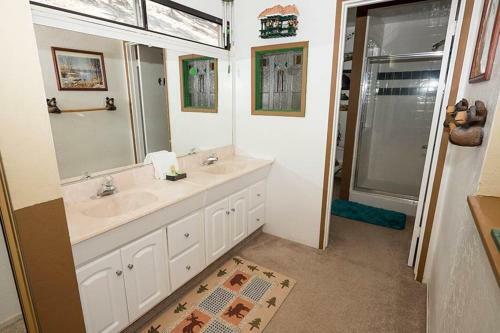 Saddle Road Holiday Home