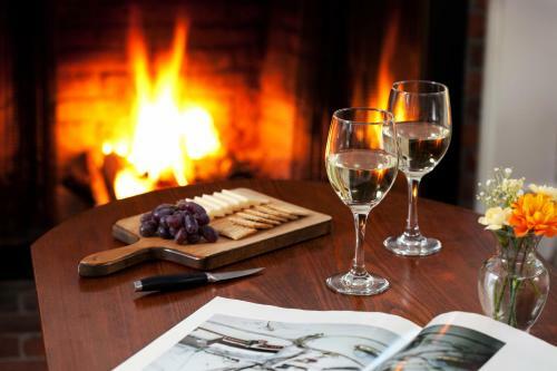 Bed & Breakfast Inn On Golden Pond