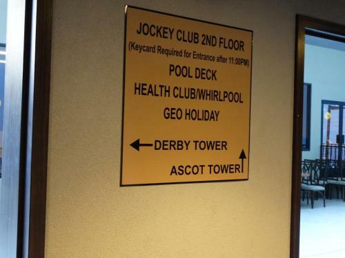 Aparthotel Suites At Jockey Club