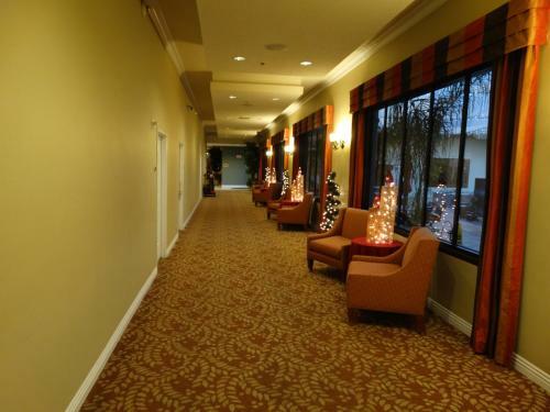 Aparthotel Suites At Jockey Club