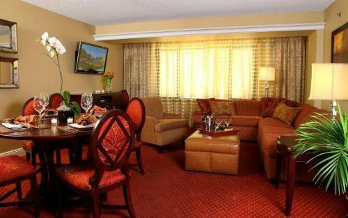 Aparthotel Jockey Club Suites