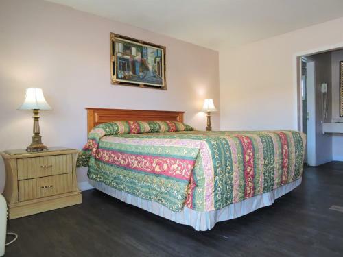 Ponderosa Motel