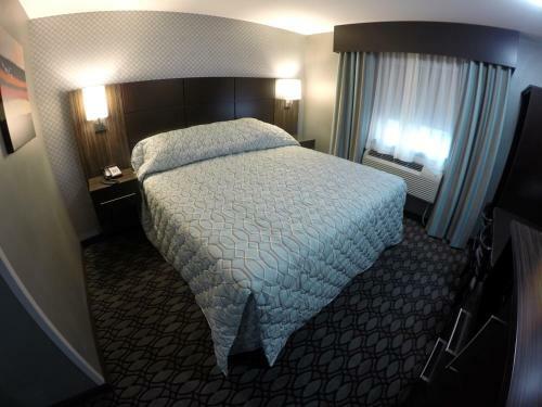 Hotel Red Carpet Inn Elmwood