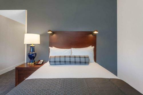 Wyndham Hamilton Park Hotel & Conference Center