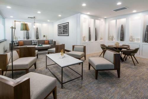 Wyndham Hamilton Park Hotel & Conference Center