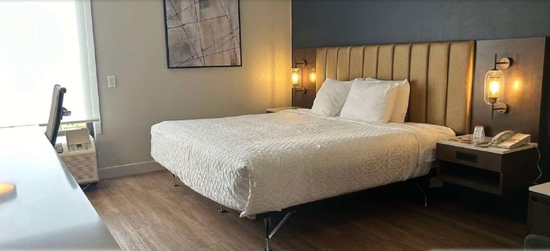 Hotel Meadowlands River Inn