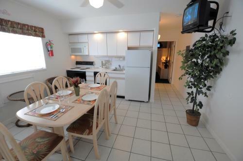 Motel Riviera Resort & Suites
