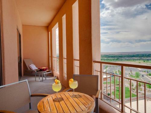 Hotel Isleta Resort & Casino