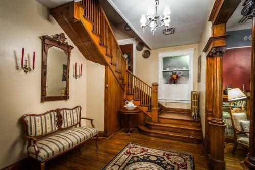 Downtown Historic Bed & Breakfast