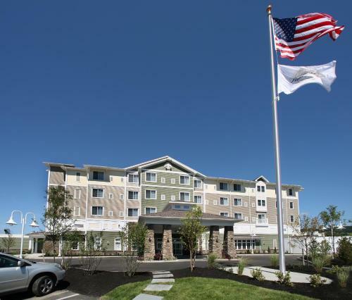 Watkins Glen Harbor Hotel