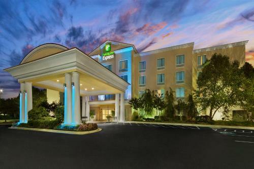 Holiday Inn Express Hotel & Suites - Concord